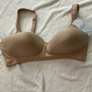Beauty by Bali Comfort Revolution Wireless Full-Coverage‎ Bra.  Nude. Size 42C